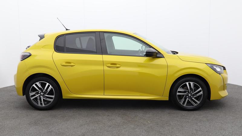 Used Peugeot 208 2023 for sale - 77363487: Photo 2