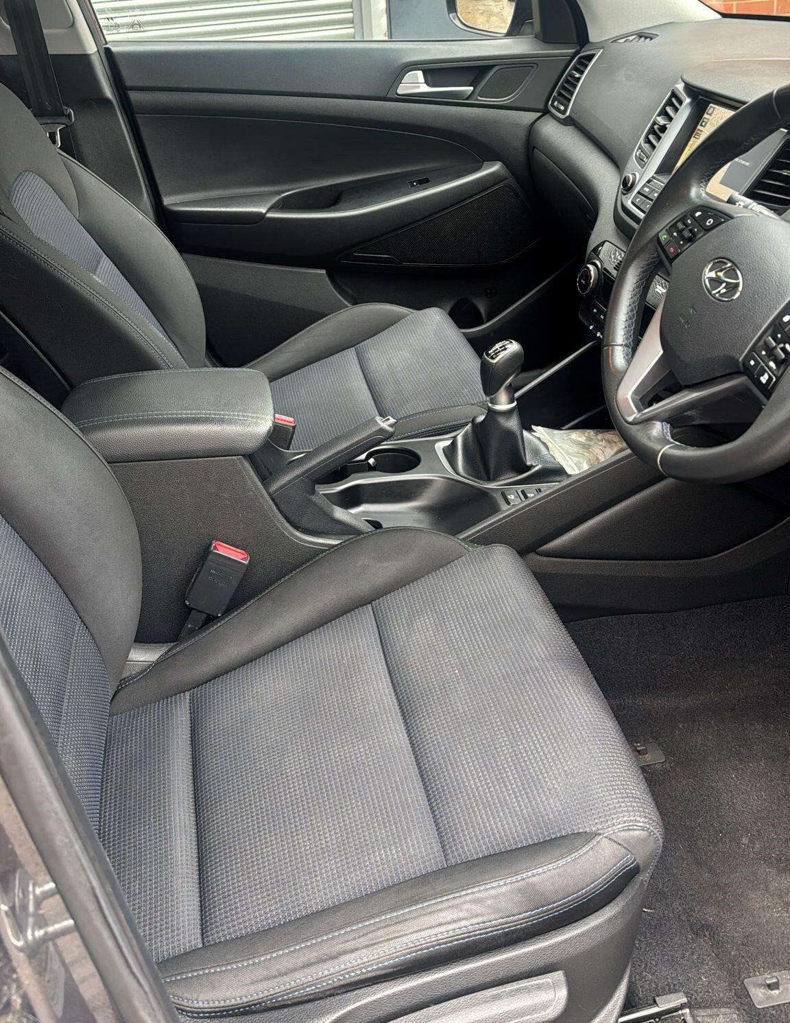 Used Hyundai TUCSON 2017 for sale - 78006313: Photo 2