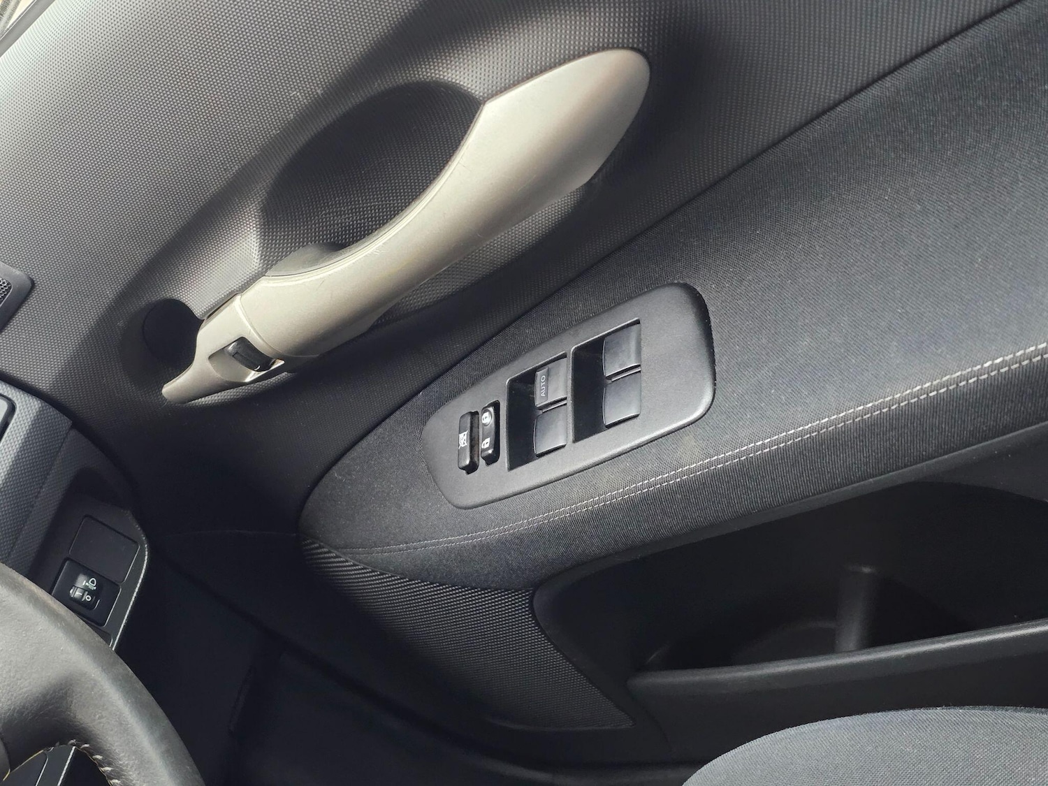 Used Toyota Auris 2009 for sale - 77612933: Photo 22