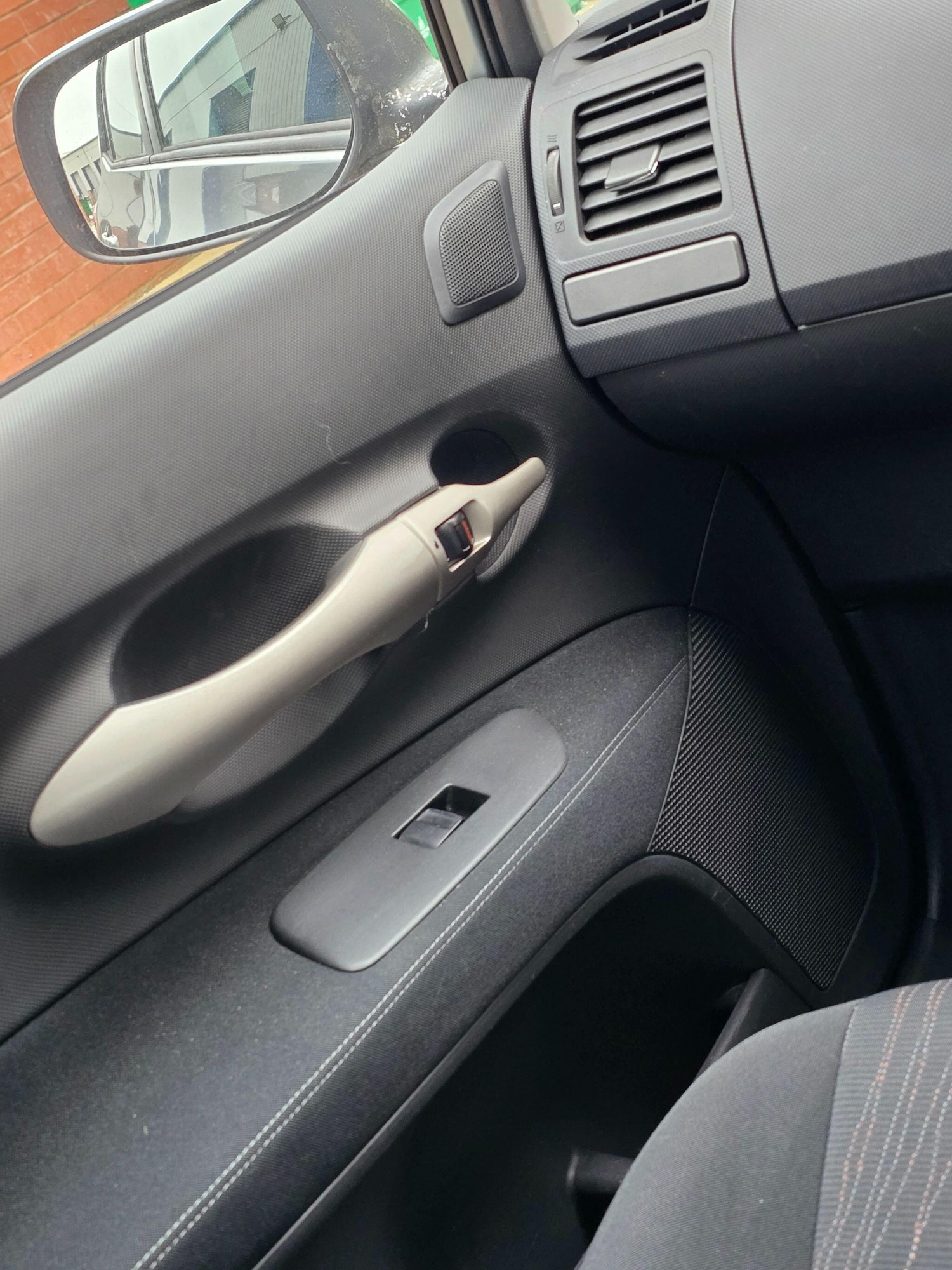 Used Toyota Auris 2009 for sale - 77612933: Photo 37