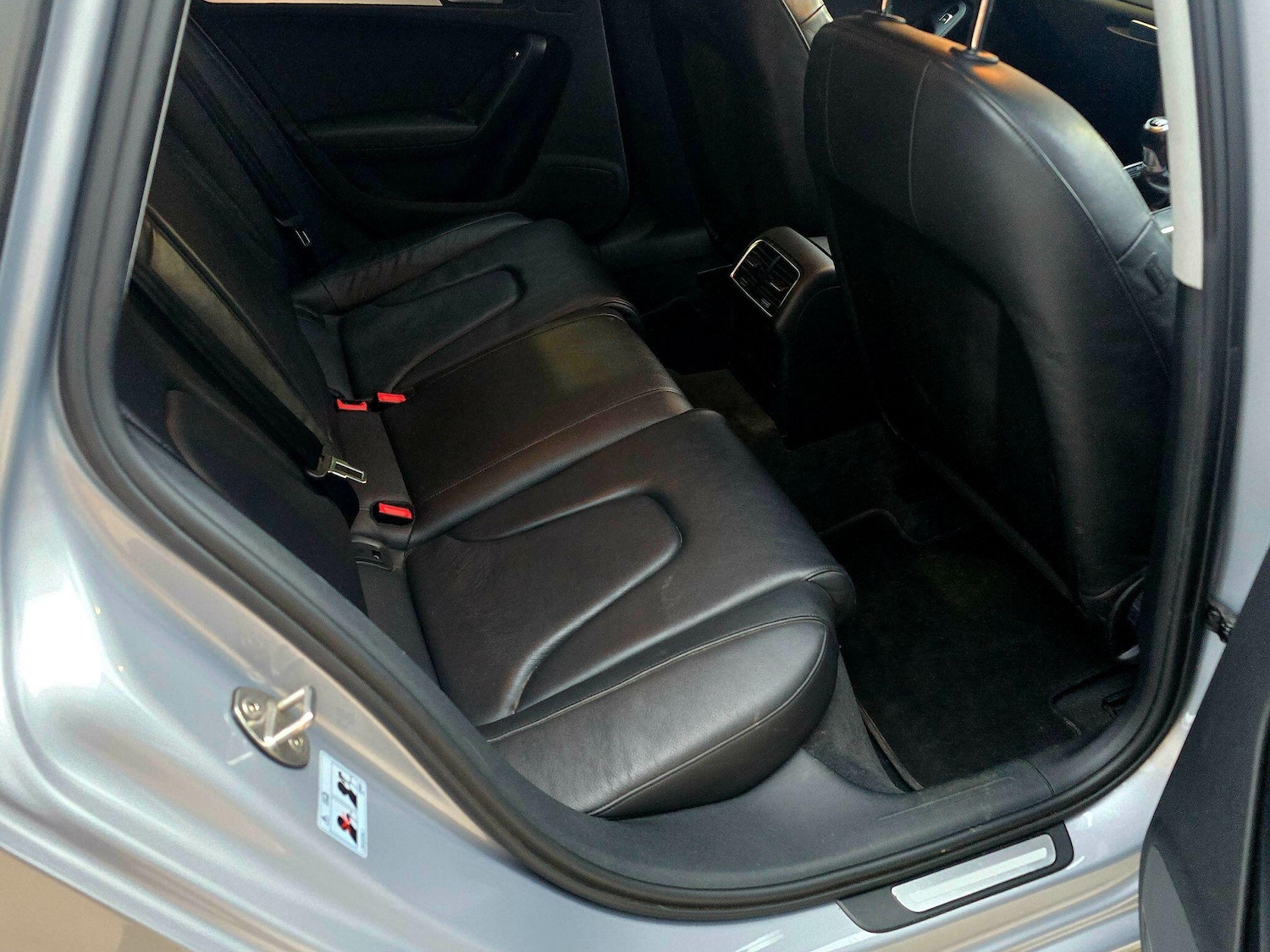 Used Audi A4 Avant 2014 for sale - 77793888: Photo 18