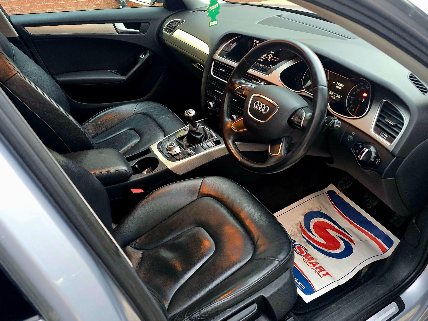 Used Audi A4 Avant 2014 for sale - 77793888: Photo 2