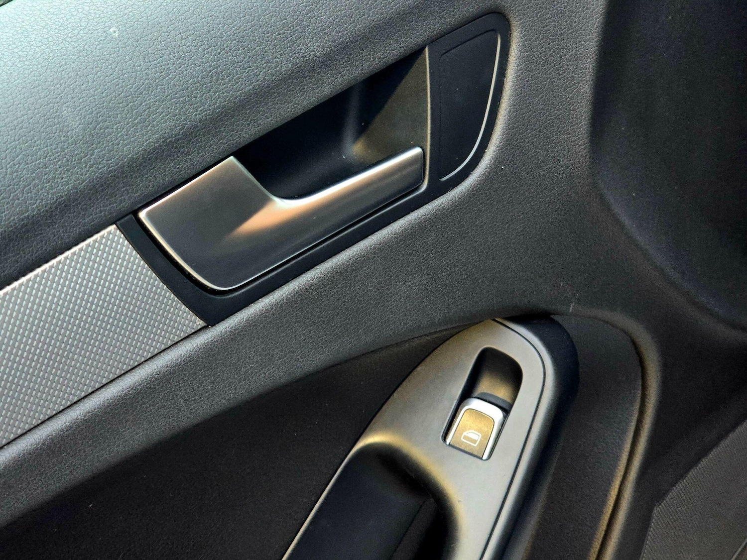 Used Audi A4 Avant 2014 for sale - 77793888: Photo 24