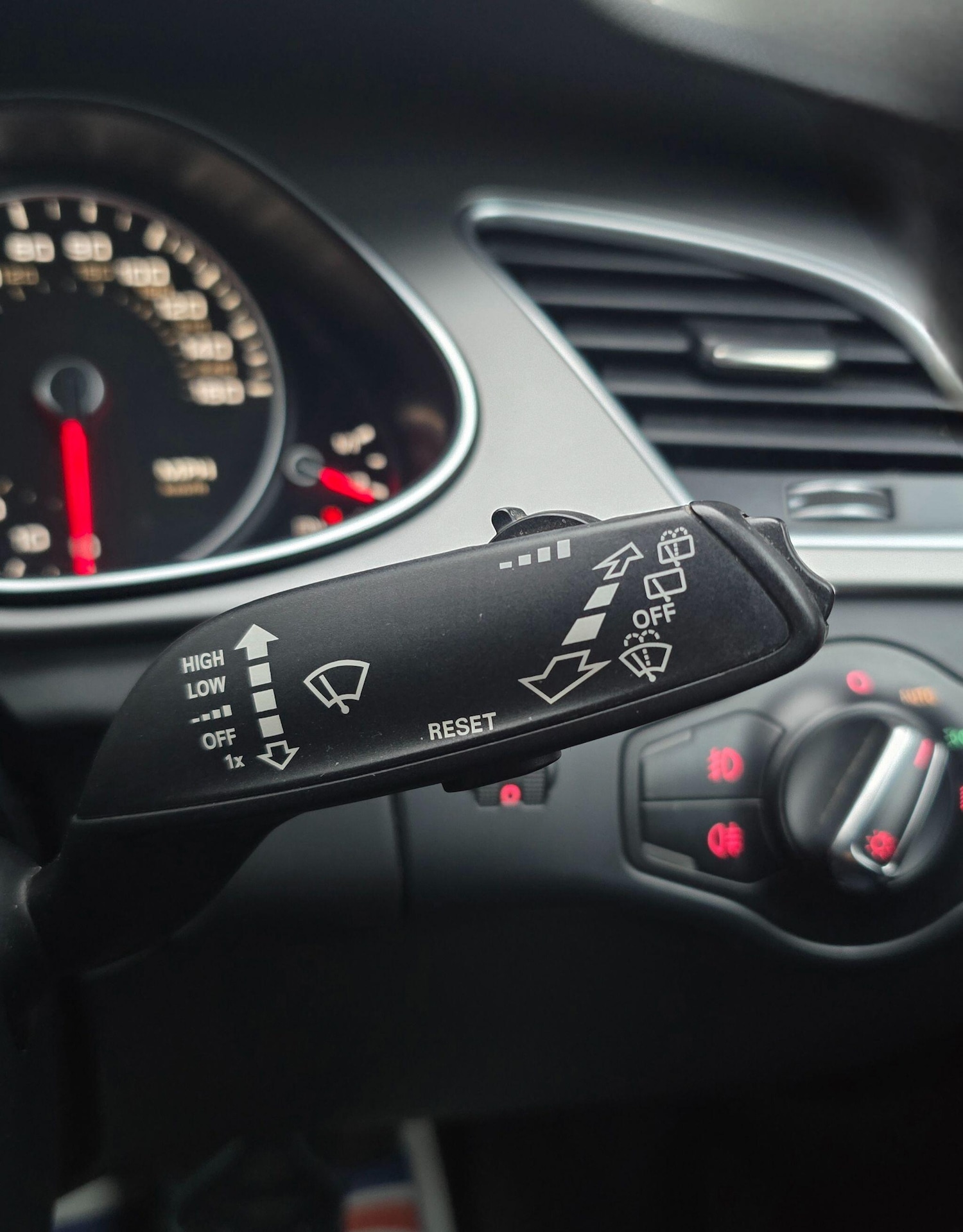 Used Audi A4 Avant 2014 for sale - 77793888: Photo 39