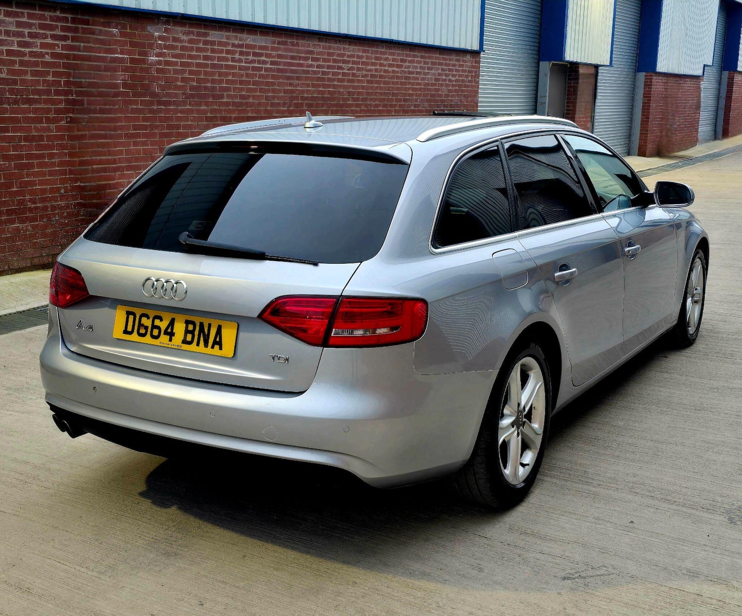 Used Audi A4 Avant 2014 for sale - 77793888: Photo 9
