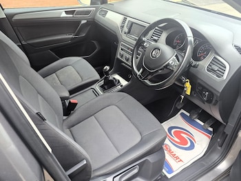 Used Volkswagen Golf SV 2015 for sale - 79375562: Photo