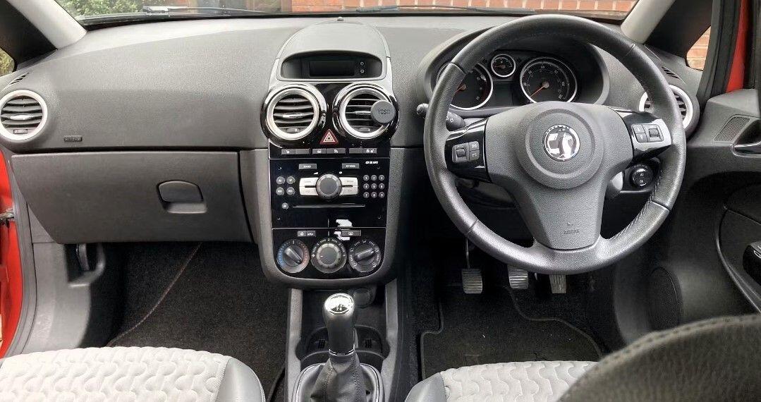 Used Vauxhall Corsa 2013 for sale - 77377299: Photo 2