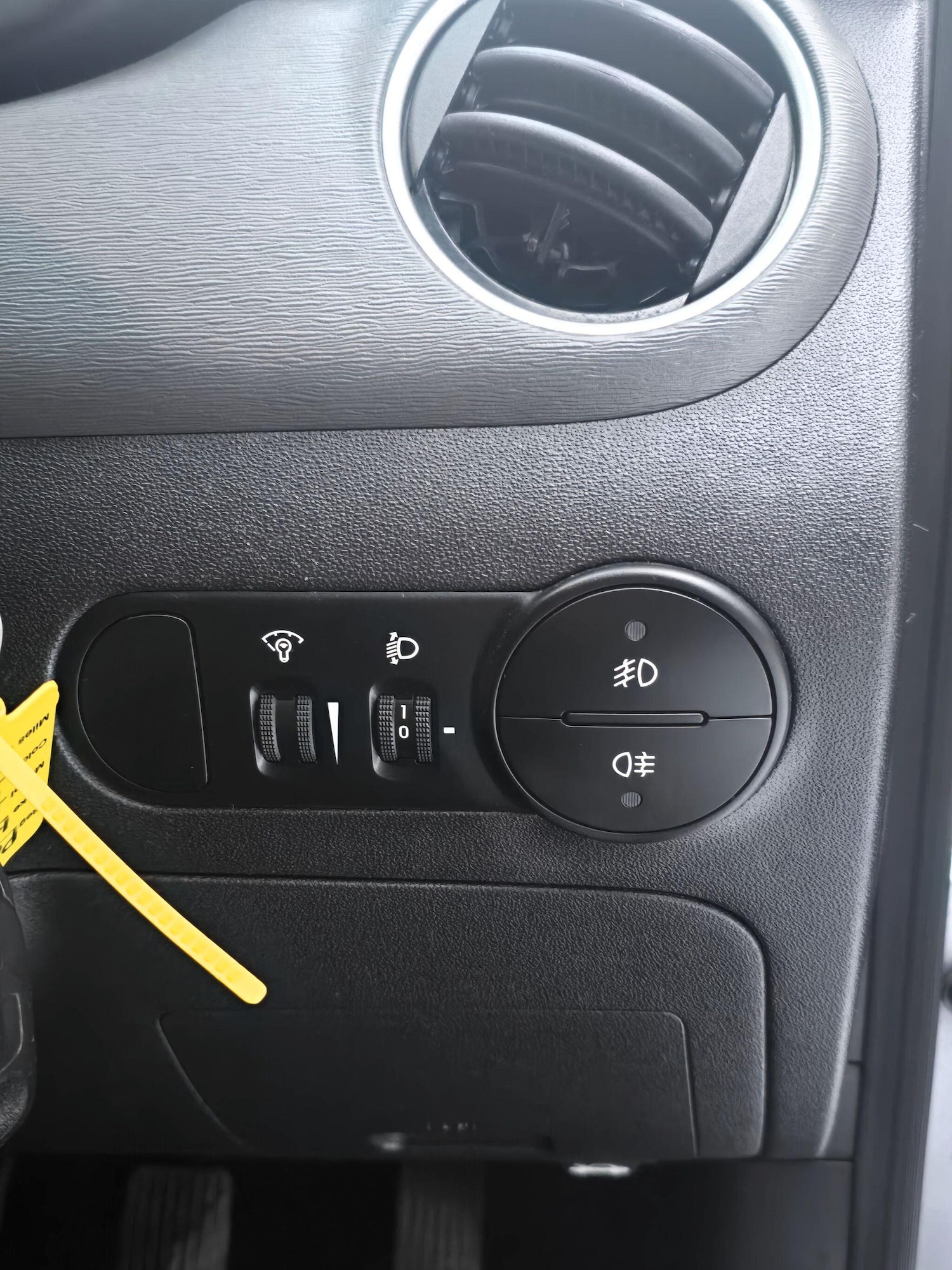 Used Hyundai i10 2014 for sale - 77396326: Photo 19