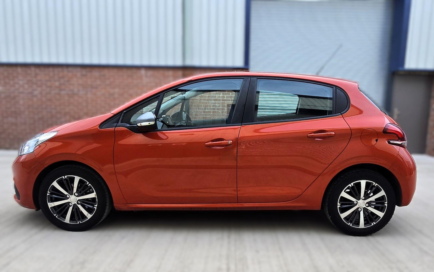 Used Peugeot 208 2016 for sale - 77709760: Photo 9