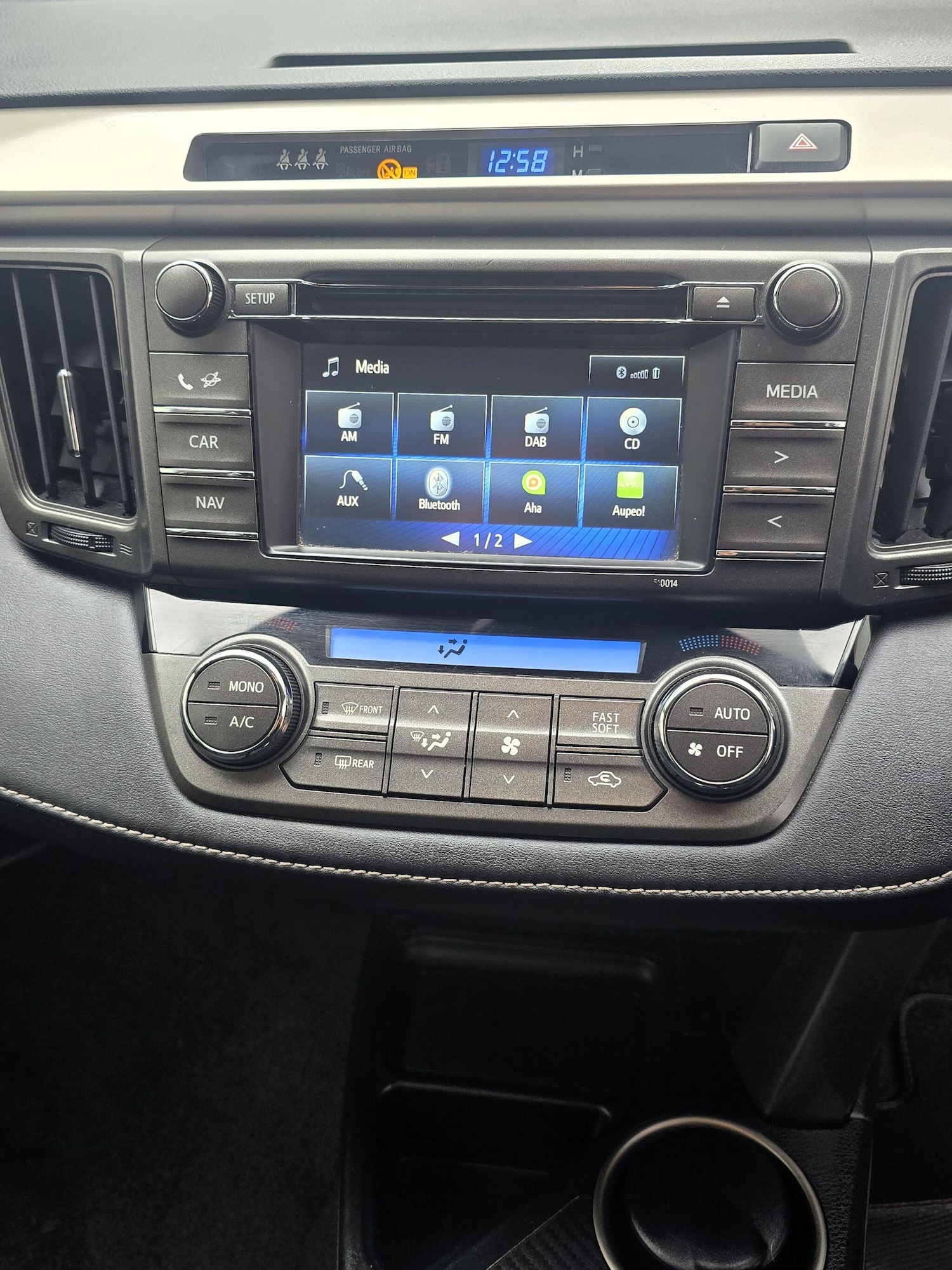 Used Toyota RAV4 2014 for sale - 76521932: Photo 24