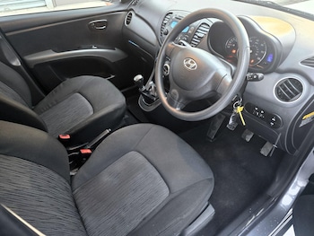 Used Hyundai i10 2014 for sale - 77084485: Photo