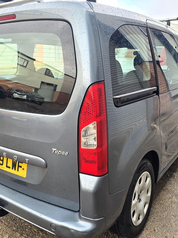 Used Peugeot Partner Tepee 2009 for sale - 76337384: Photo 14