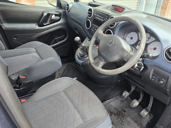 Used Peugeot Partner Tepee 2009 for sale - 76337384: Photo 2