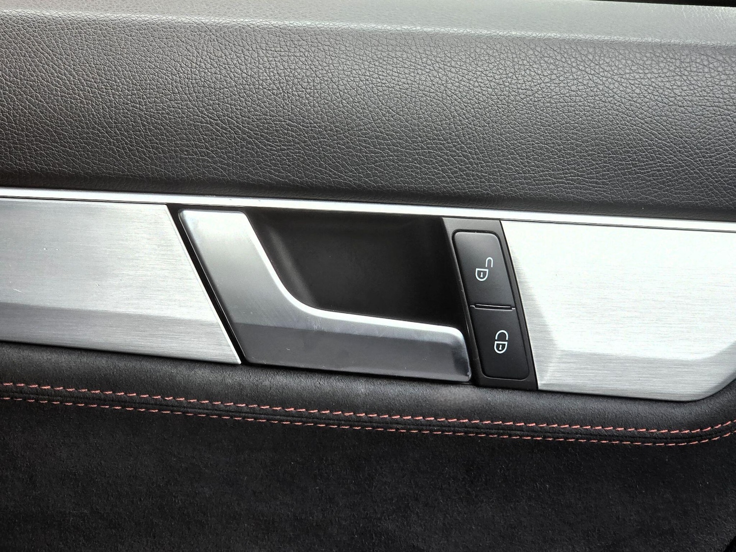 Used Mercedes-Benz C Class 2012 for sale - 76990404: Photo 19