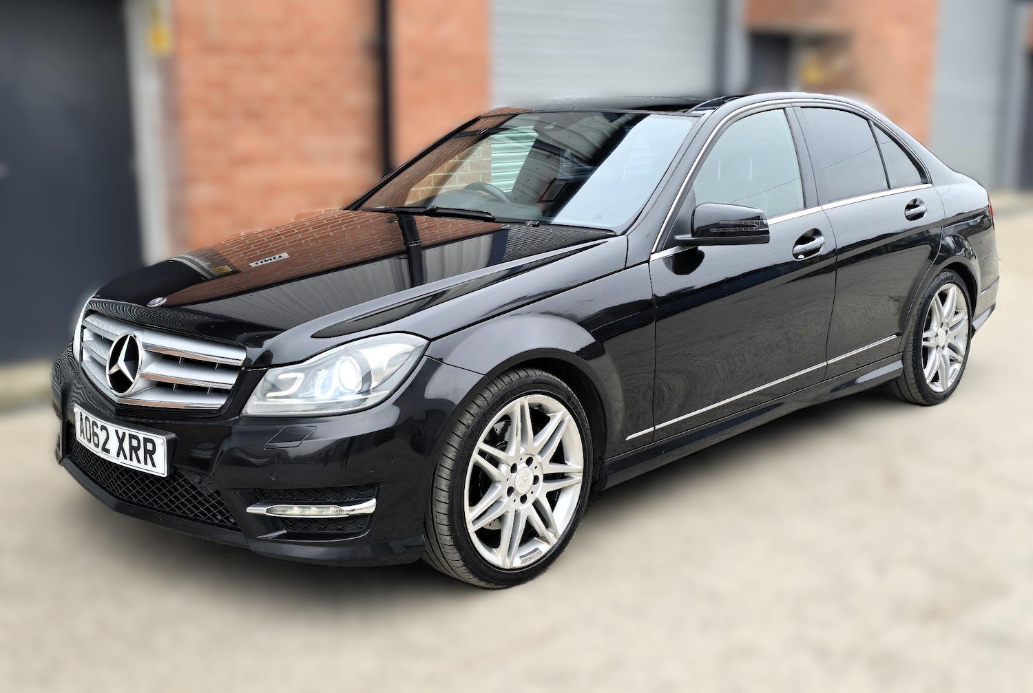 Used Mercedes-Benz C Class 2012 for sale - 76990404: Photo 3