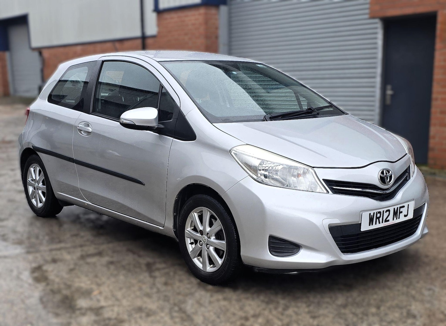 Used Toyota Yaris 2012 for sale - 76855699: Photo 1
