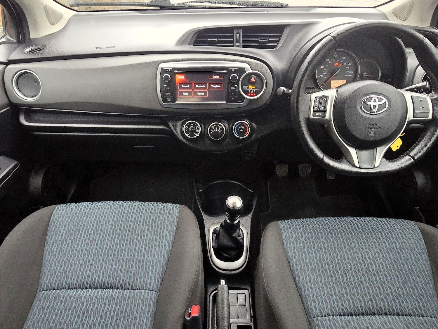 Used Toyota Yaris 2012 for sale - 76855699: Photo 12