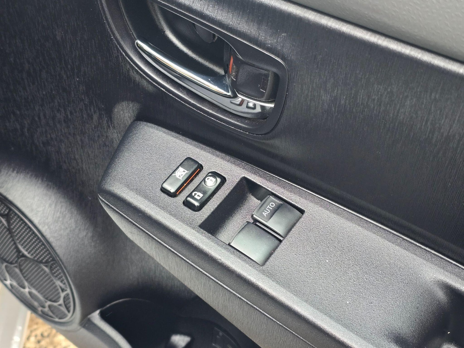 Used Toyota Yaris 2012 for sale - 76855699: Photo 22