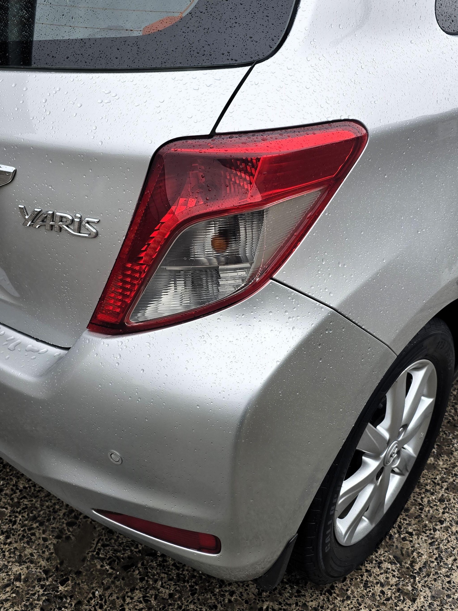 Used Toyota Yaris 2012 for sale - 76855699: Photo 31