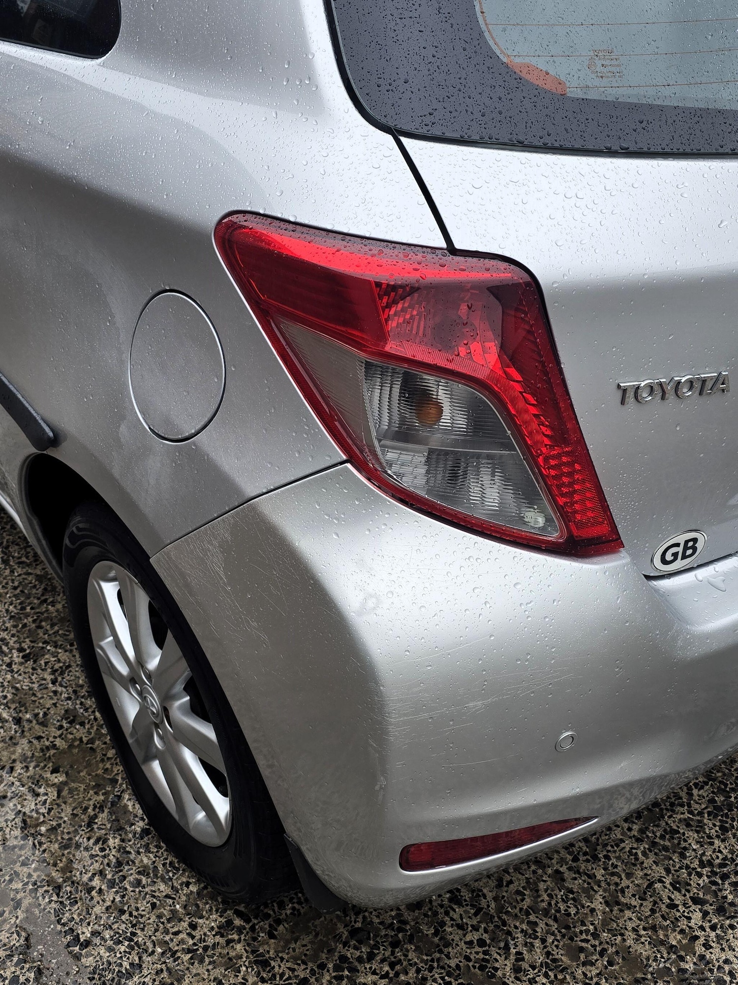 Used Toyota Yaris 2012 for sale - 76855699: Photo 32