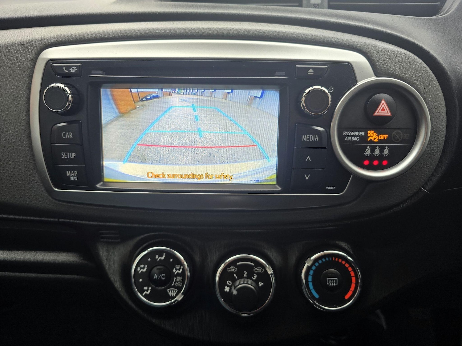 Used Toyota Yaris 2012 for sale - 76855699: Photo 38