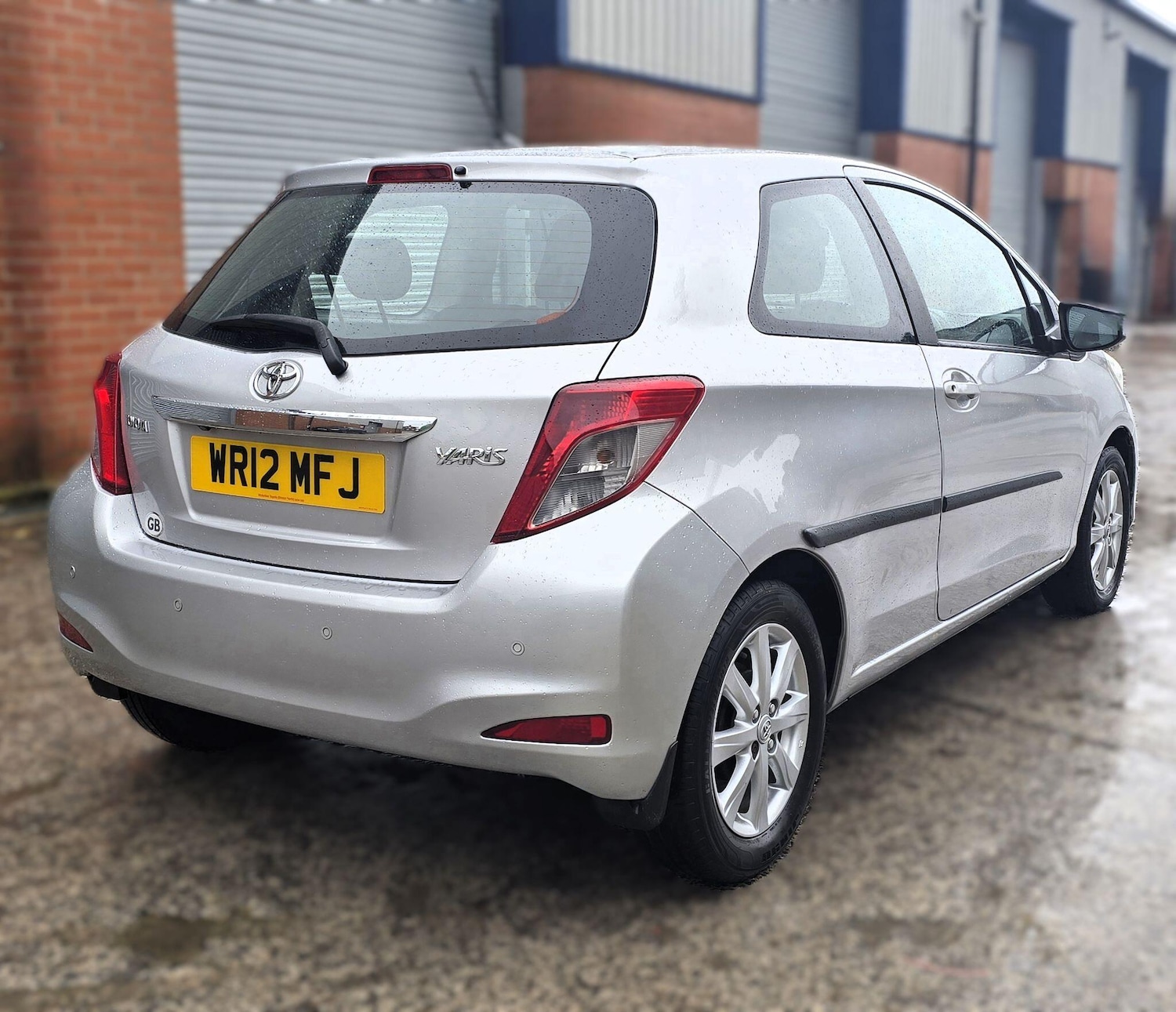 Used Toyota Yaris 2012 for sale - 76855699: Photo 6