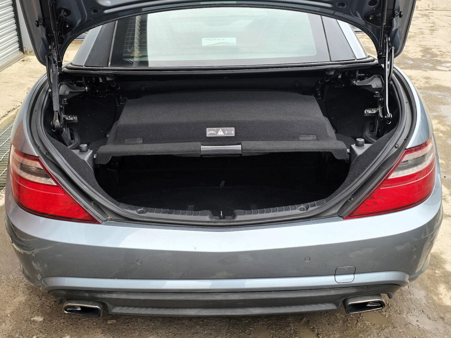 Used Mercedes-Benz SLK 2011 for sale - 76988409: Photo 16