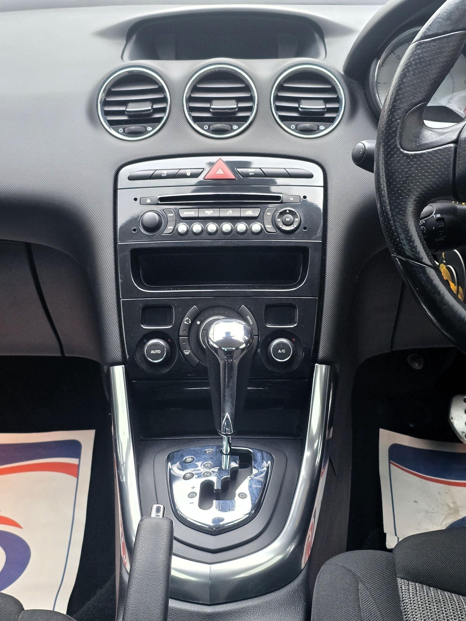 Used Peugeot 308 2012 for sale - 77637659: Photo 17