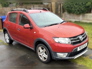 Used Dacia Sandero Stepway 2015 for sale - 77202892: Photo