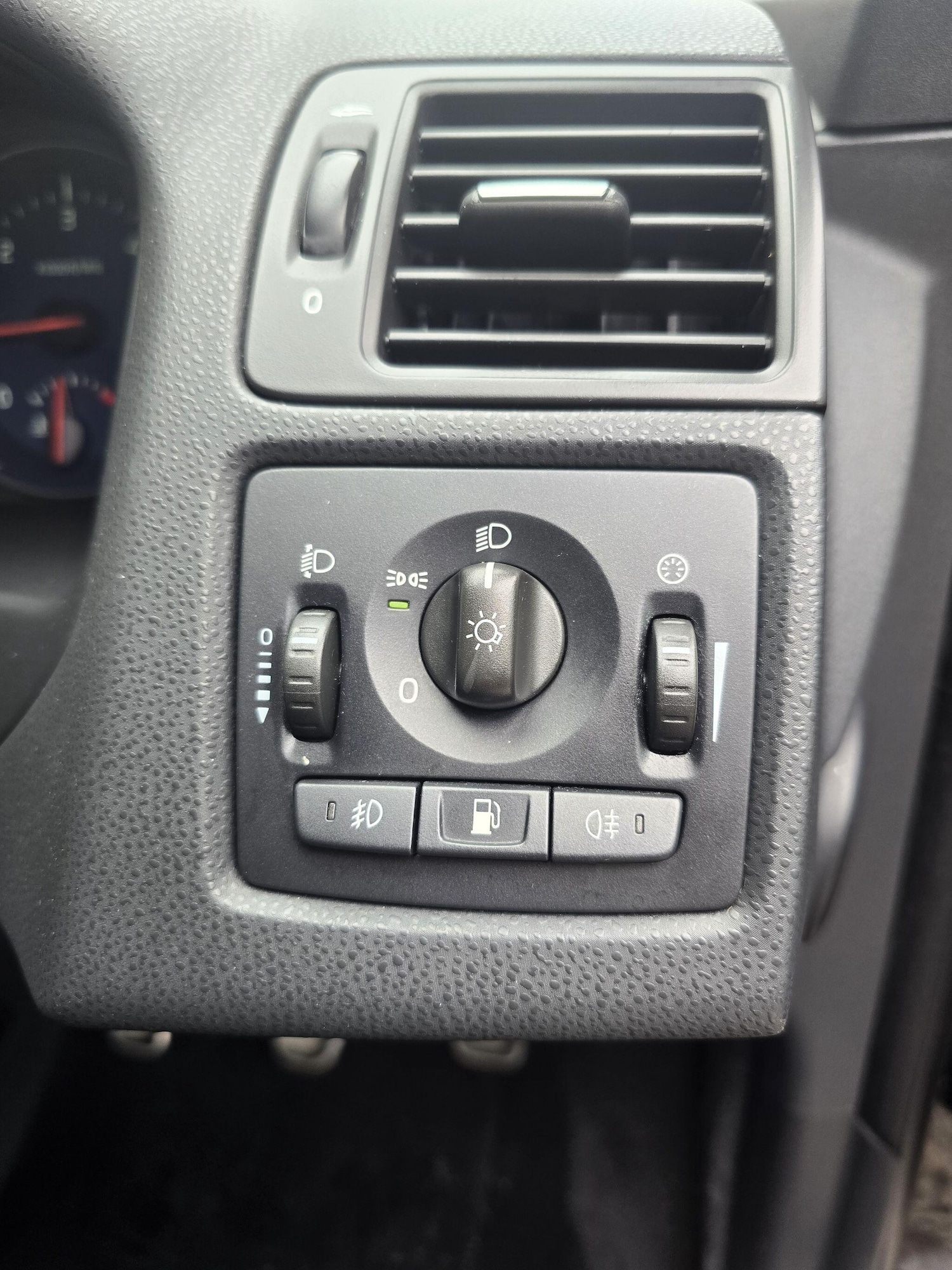 Used Volvo C30 2010 for sale - 76996093: Photo 16