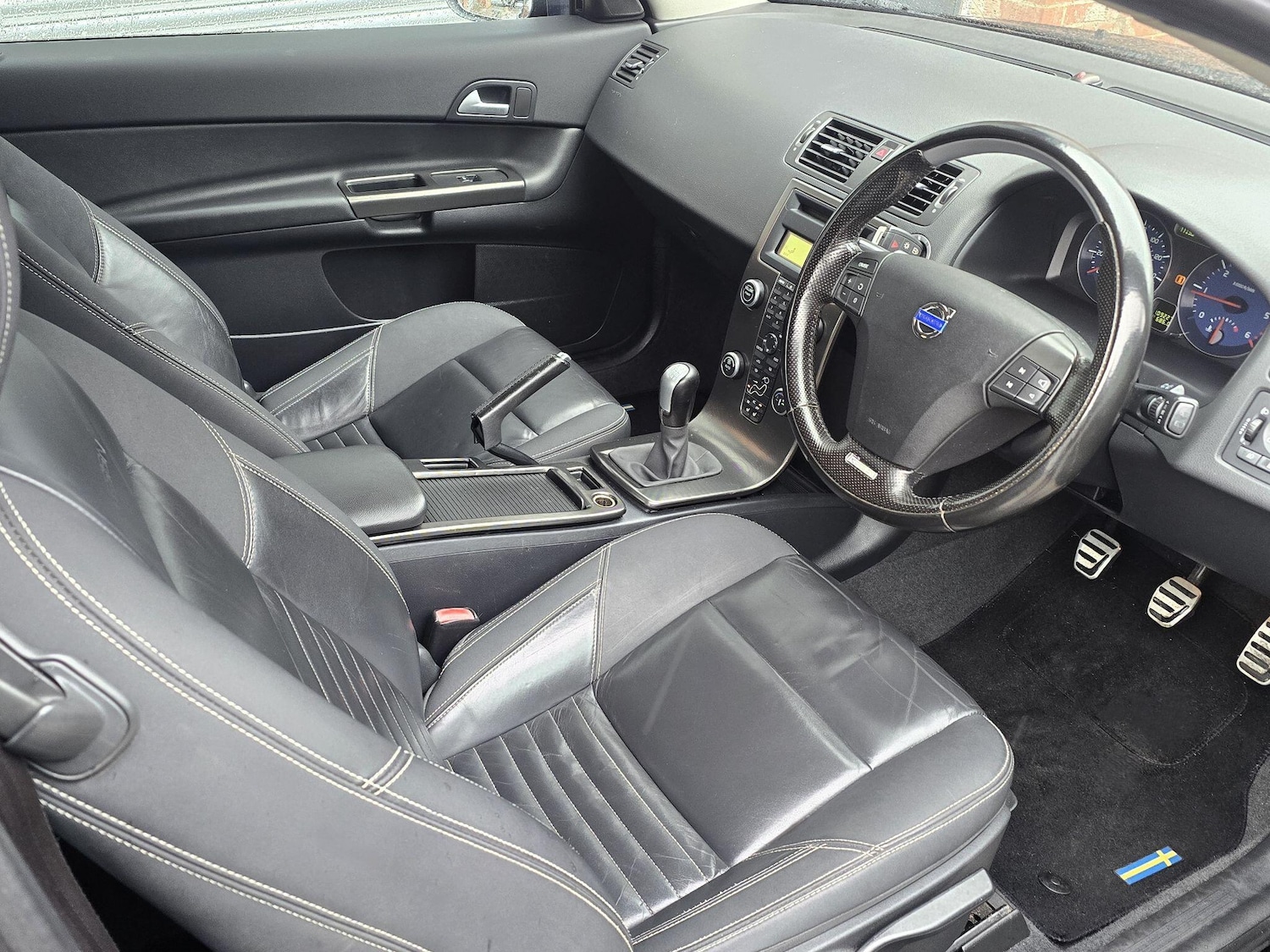 Used Volvo C30 2010 for sale - 76996093: Photo 2