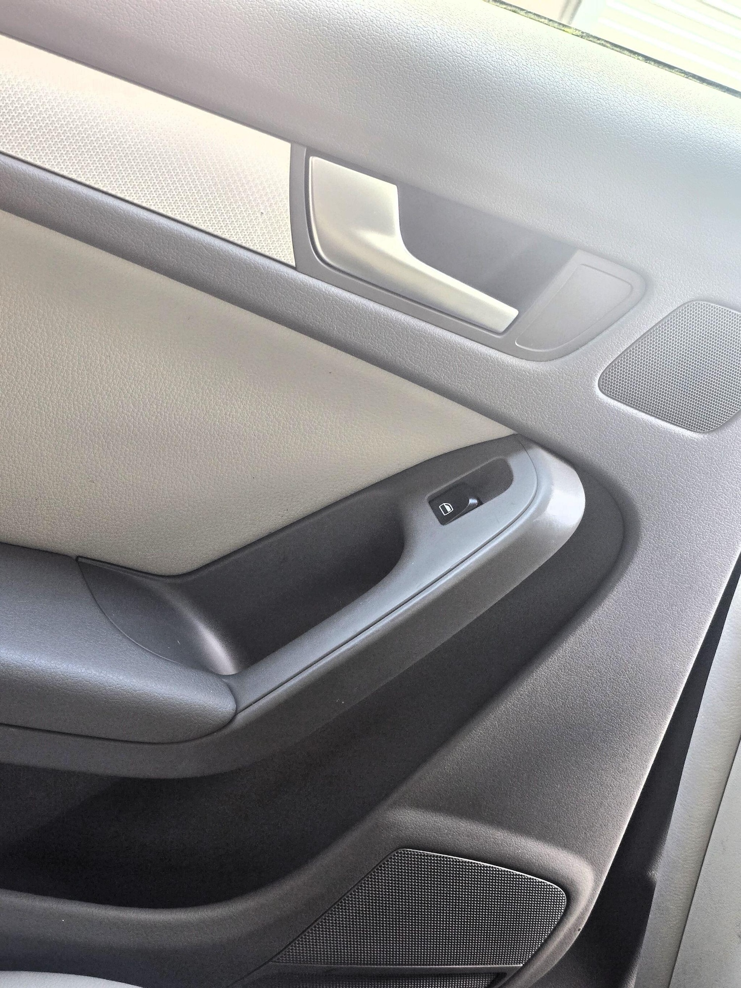 Used Audi A4 2010 for sale - 77411545: Photo 20