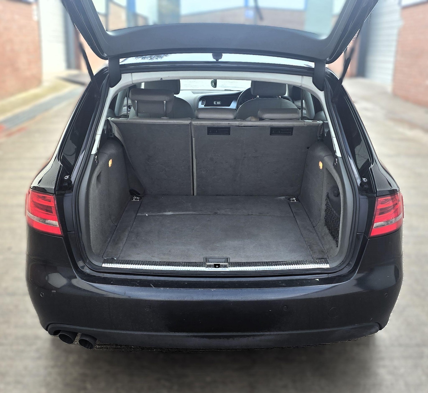 Used Audi A4 2010 for sale - 77411545: Photo 22