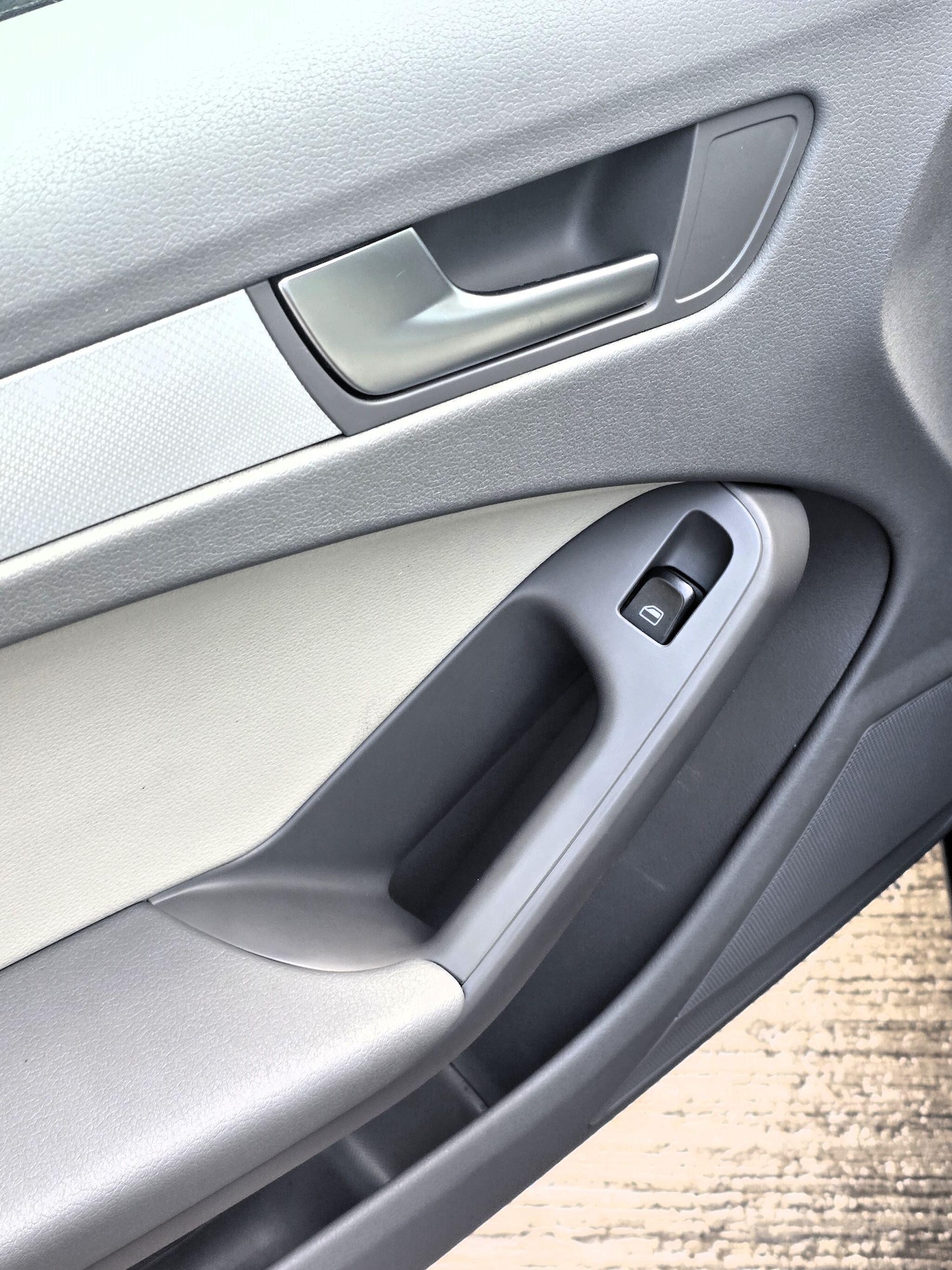 Used Audi A4 2010 for sale - 77411545: Photo 25