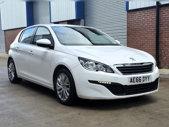 Used Peugeot 308 2016 for sale - 76473108: Photo