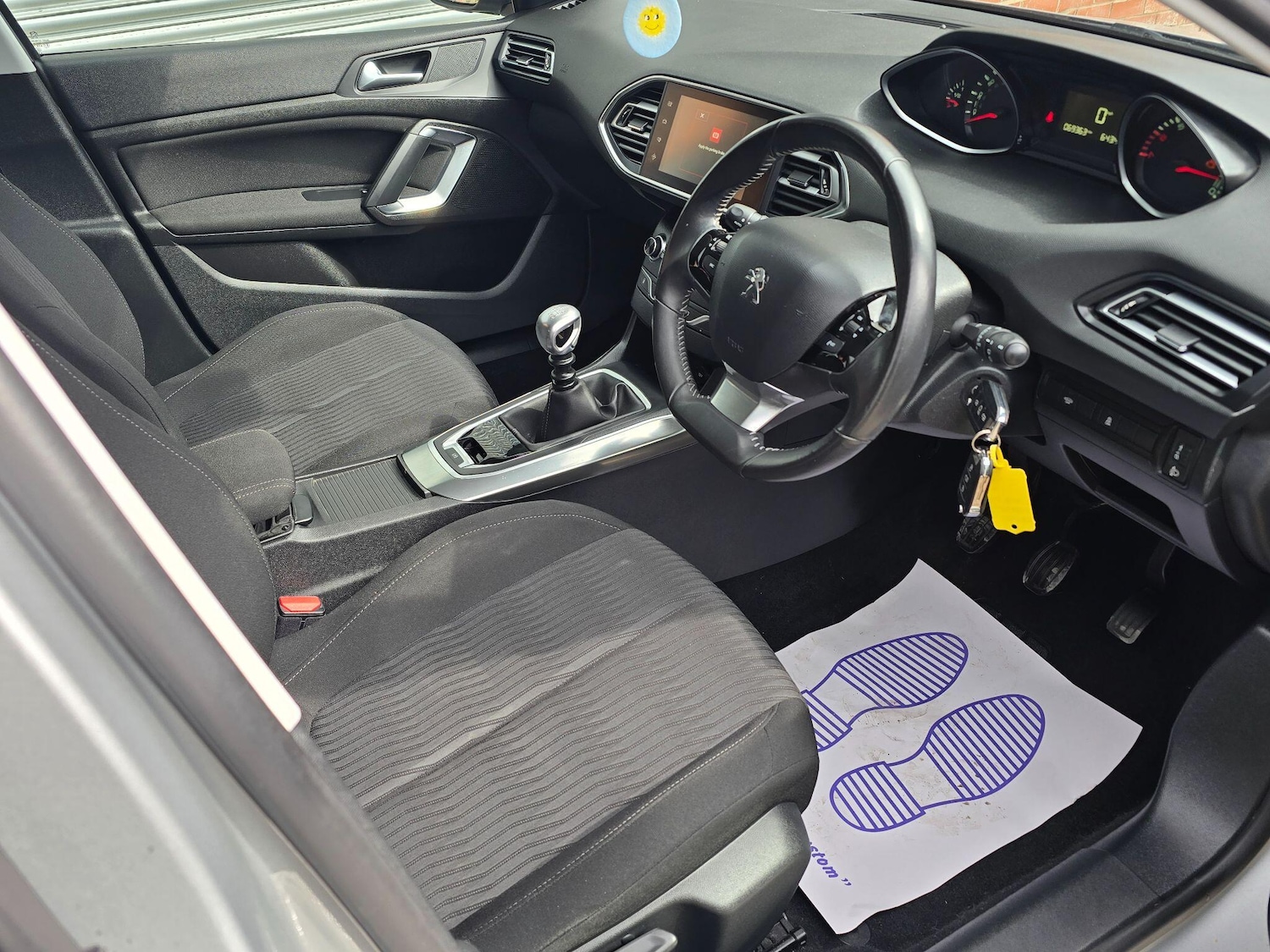 Used Peugeot 308 2014 for sale - 76887165: Photo 2