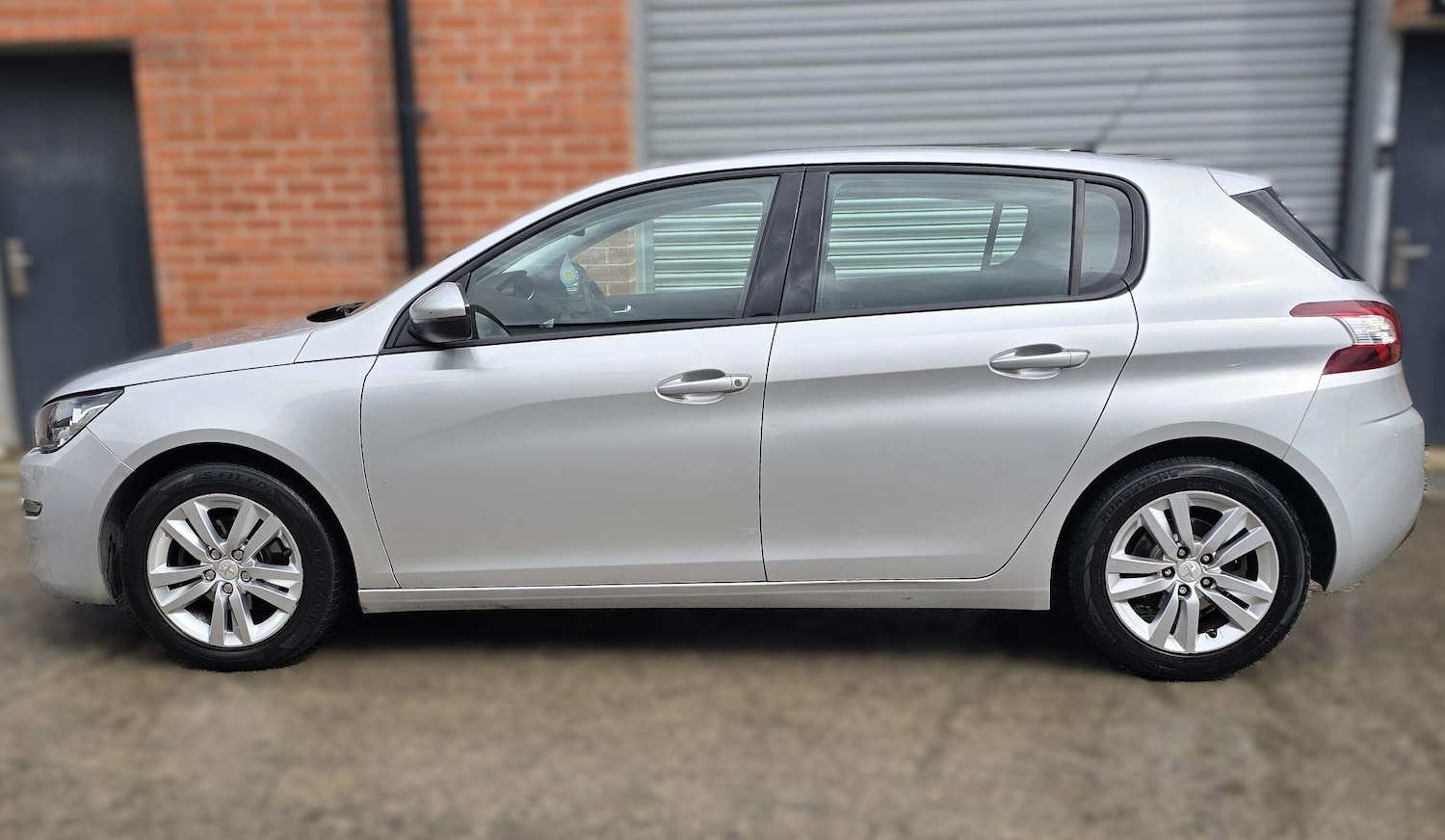 Used Peugeot 308 2014 for sale - 76887165: Photo 6