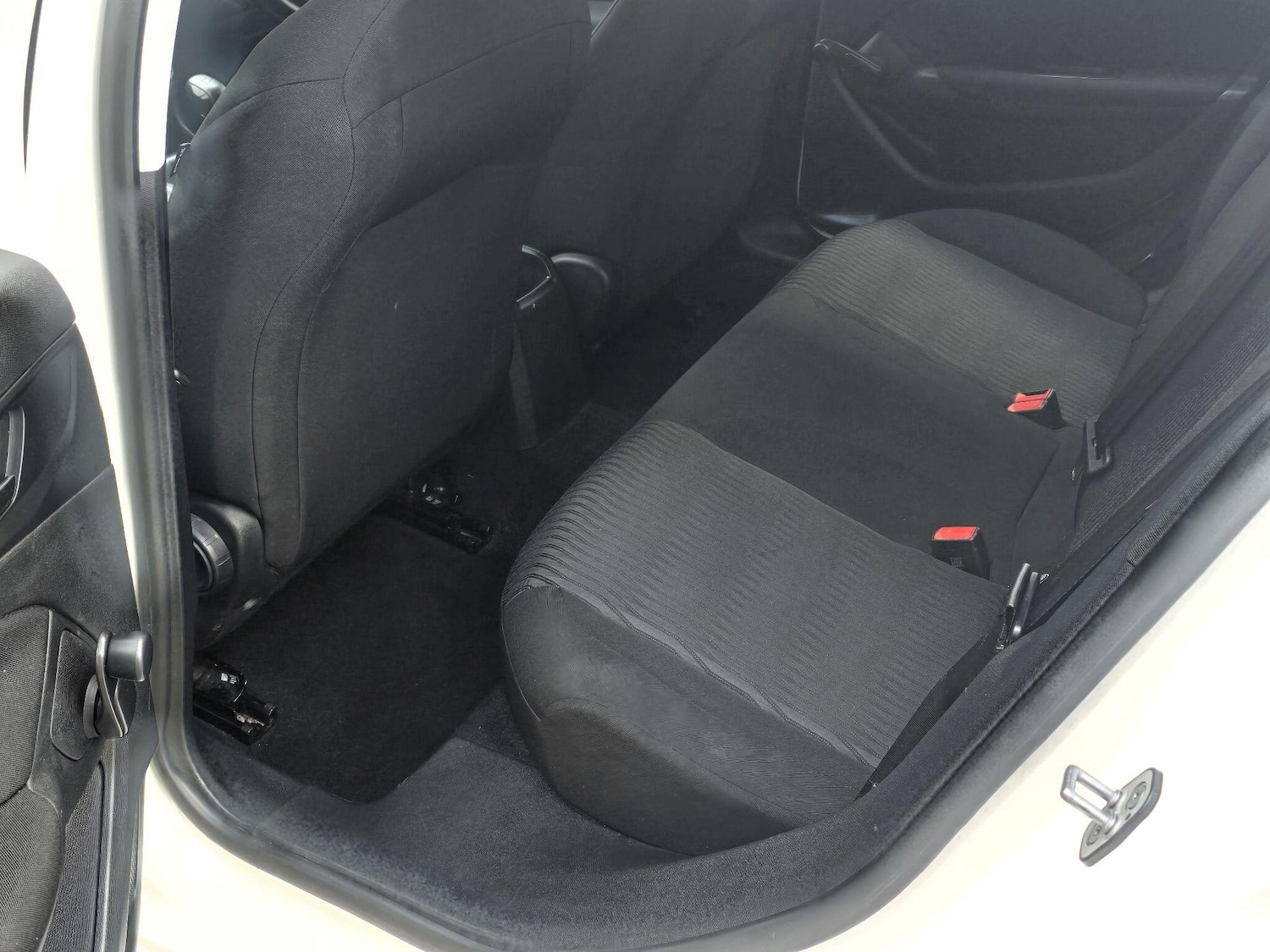 Used Peugeot 308 2016 for sale - 76886428: Photo 27