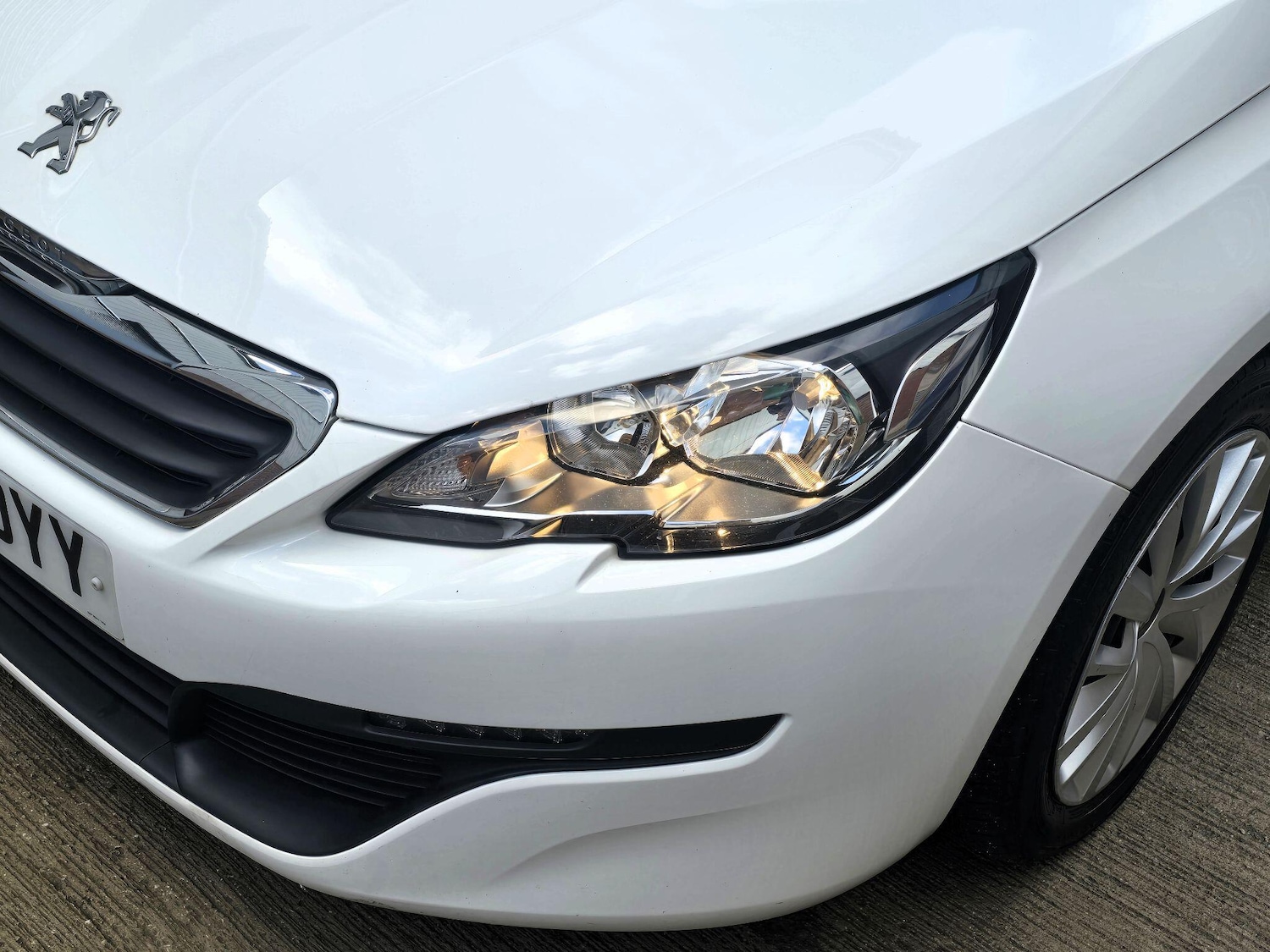 Used Peugeot 308 2016 for sale - 76886428: Photo 29