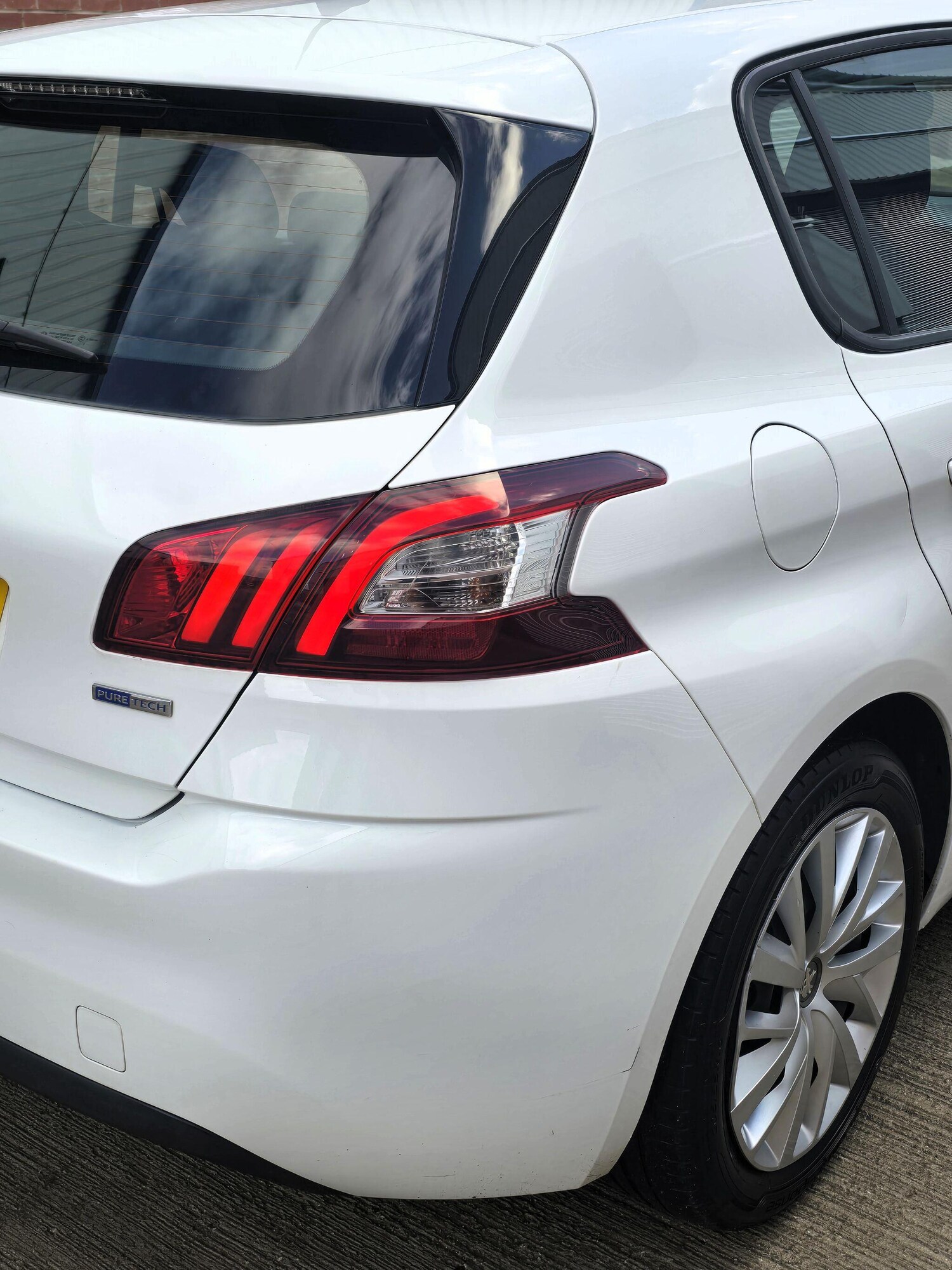 Used Peugeot 308 2016 for sale - 76886428: Photo 30