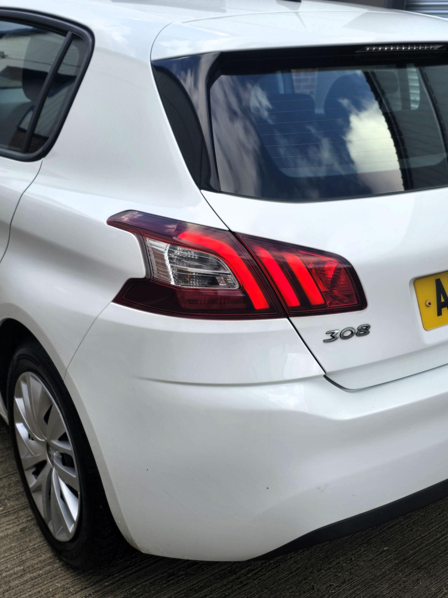 Used Peugeot 308 2016 for sale - 76886428: Photo 31