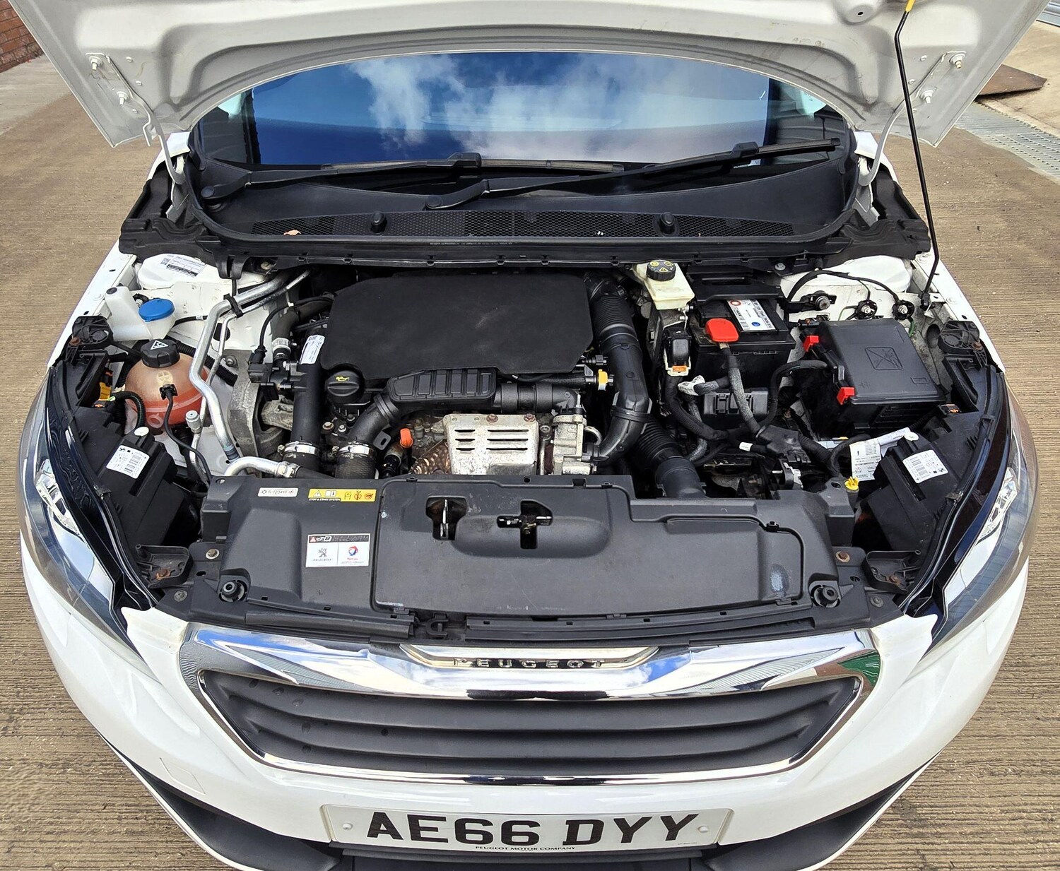 Used Peugeot 308 2016 for sale - 76886428: Photo 38