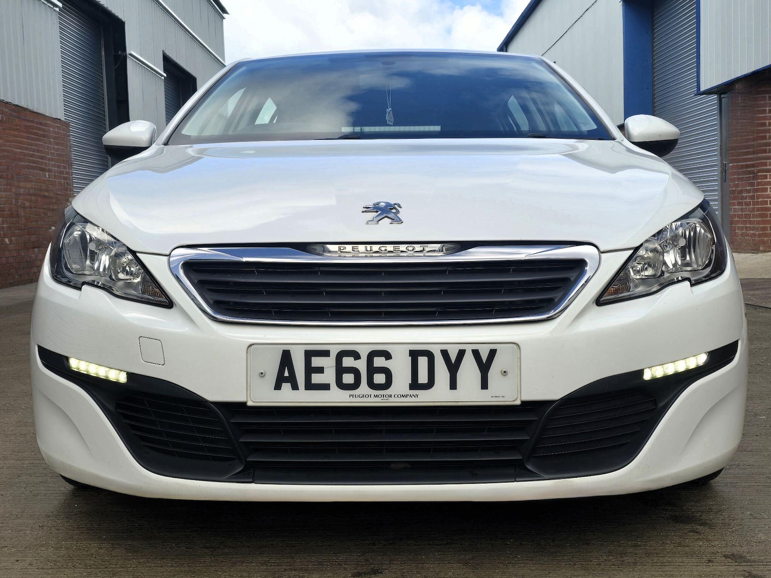 Used Peugeot 308 2016 for sale - 76886428: Photo 5