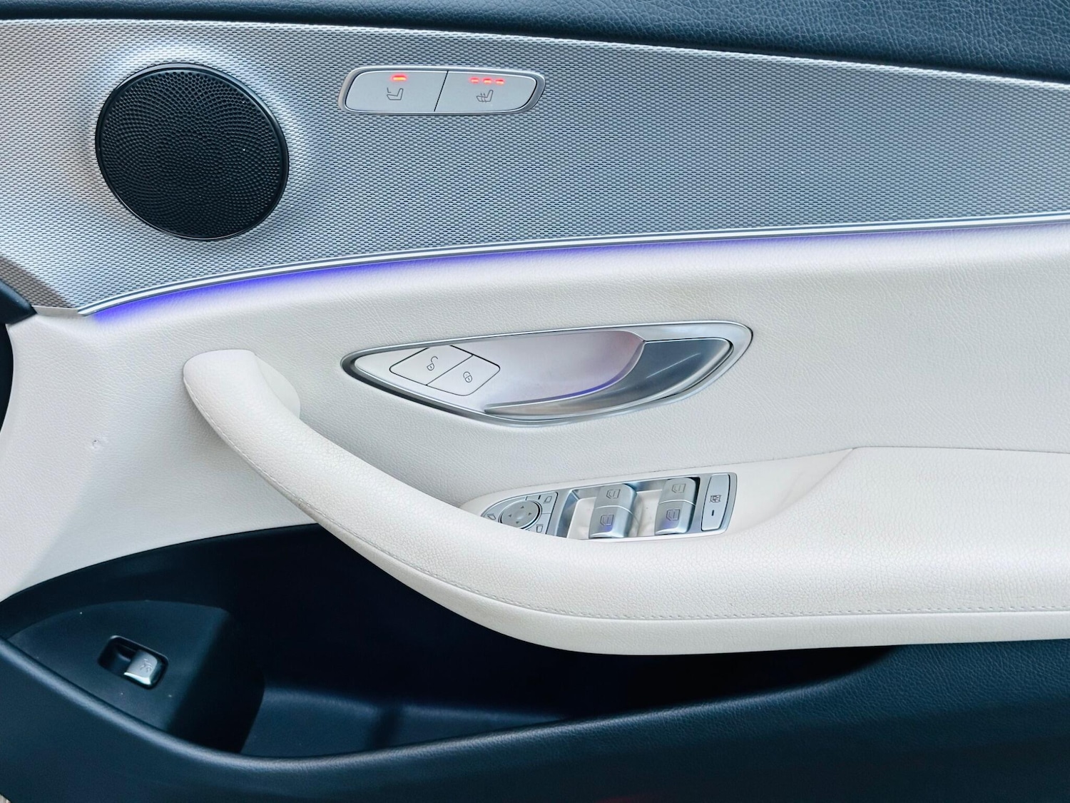 Used Mercedes-Benz E Class 2016 for sale - 76691153: Photo 25