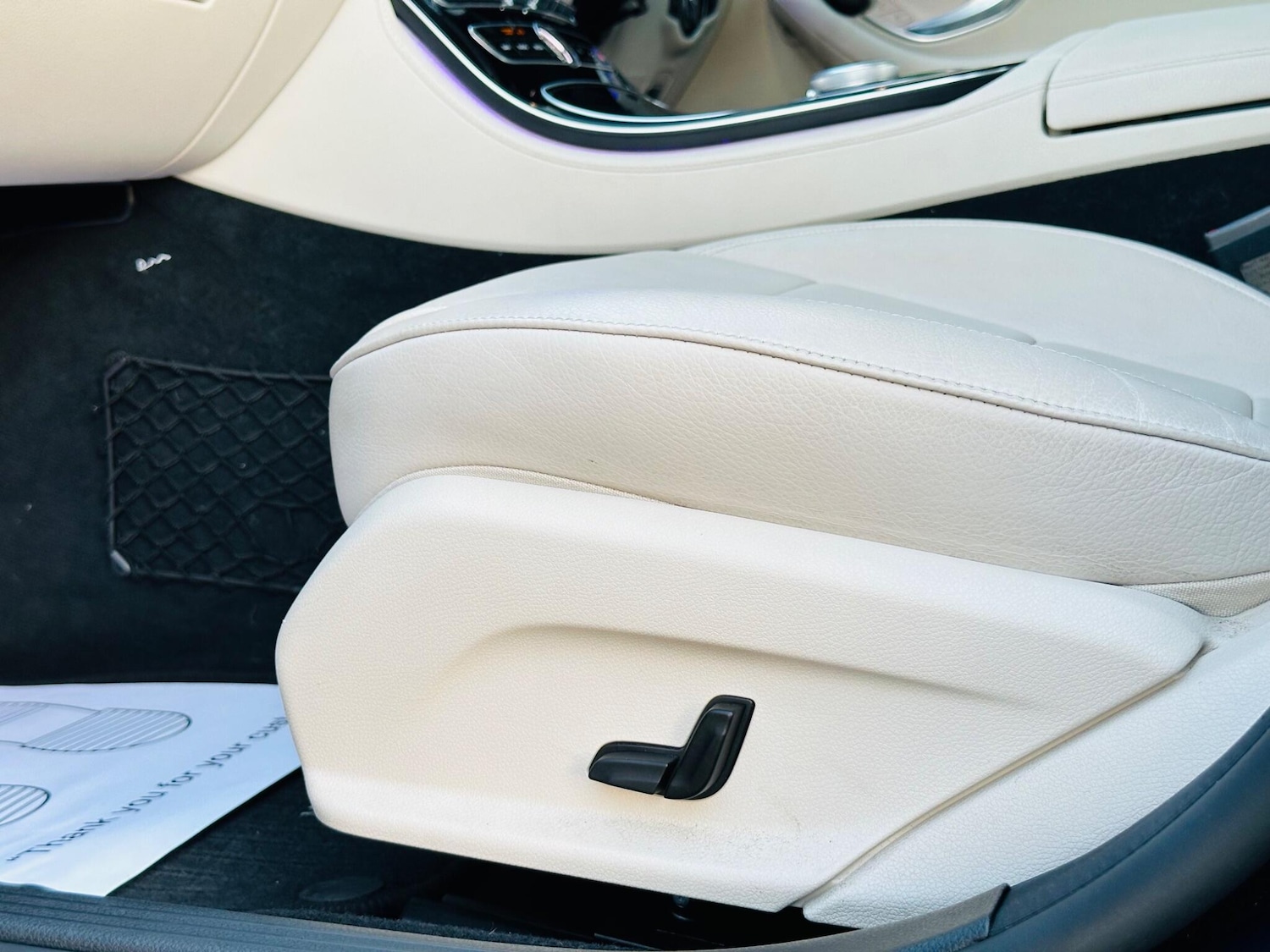 Used Mercedes-Benz E Class 2016 for sale - 76691153: Photo 31