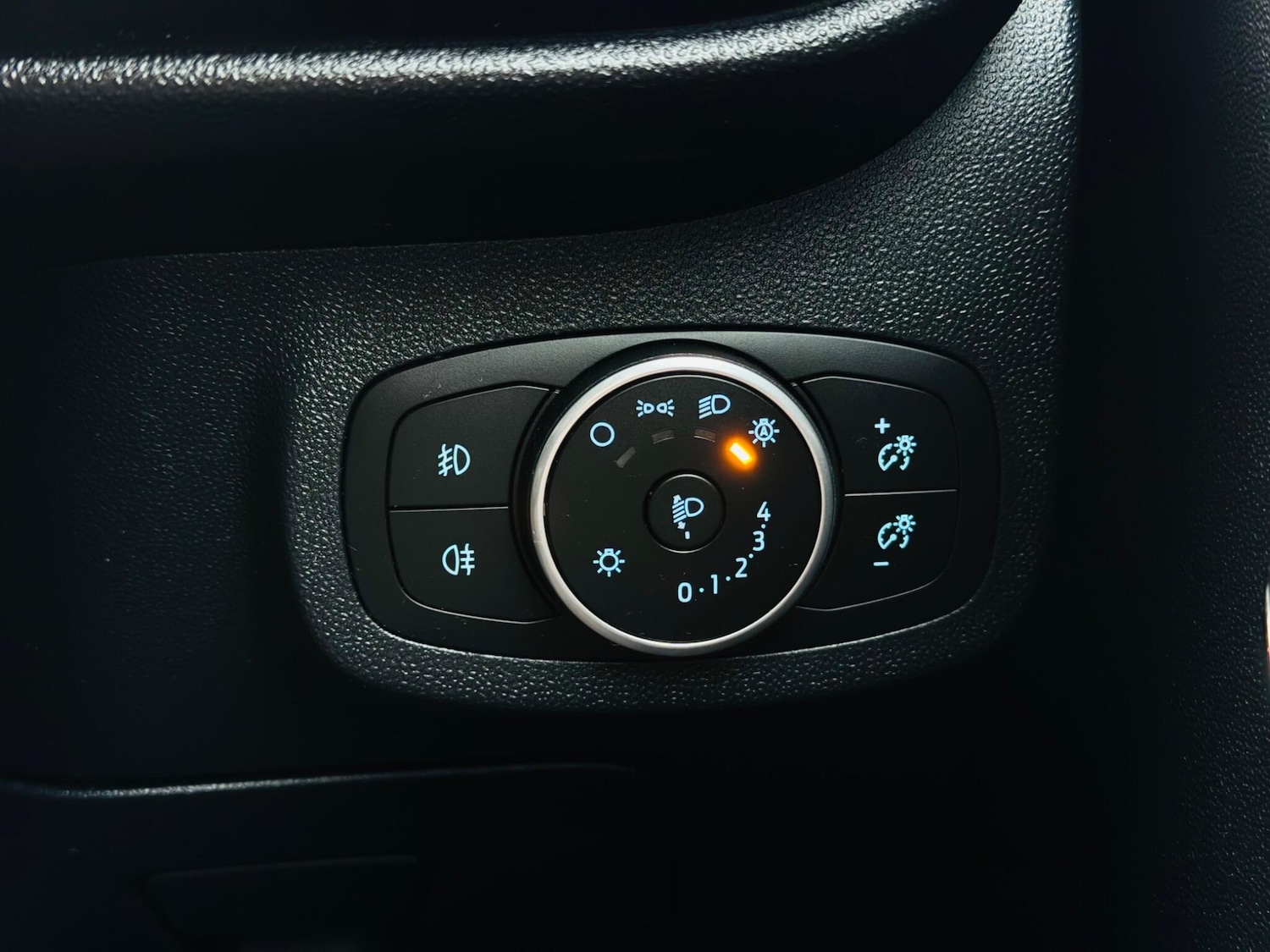 Used Ford Fiesta 2019 for sale - 76735390: Photo 43