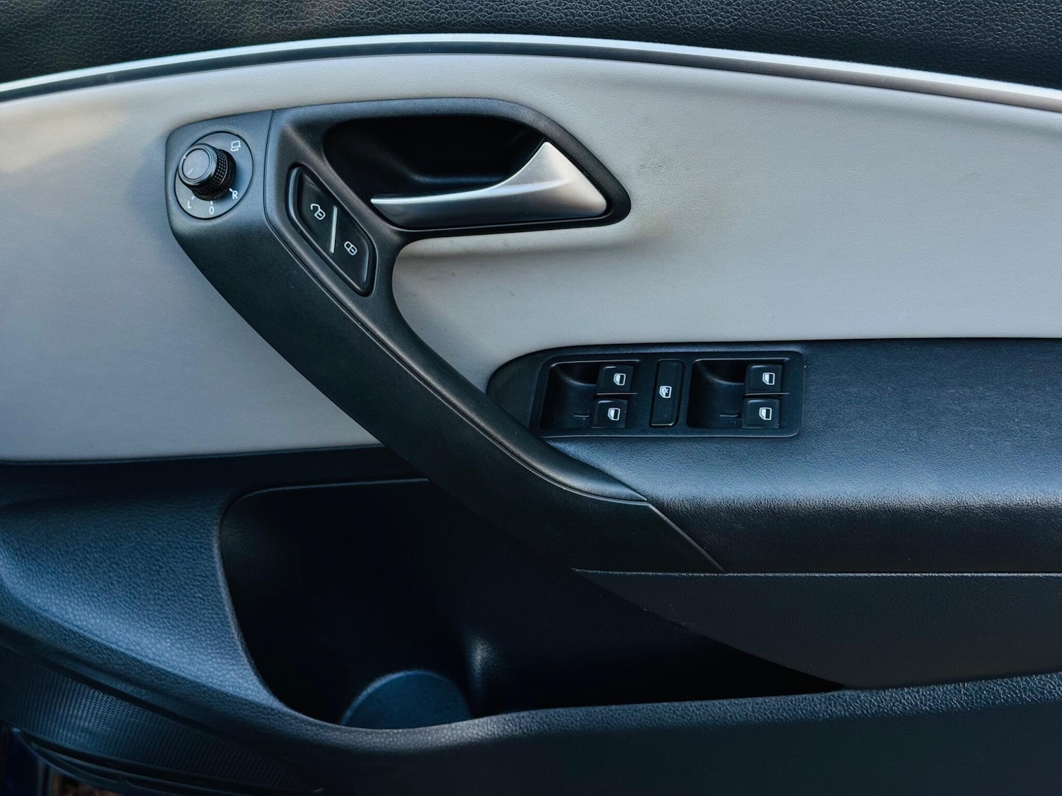 Used Volkswagen Polo 2016 for sale - 76735414: Photo 25