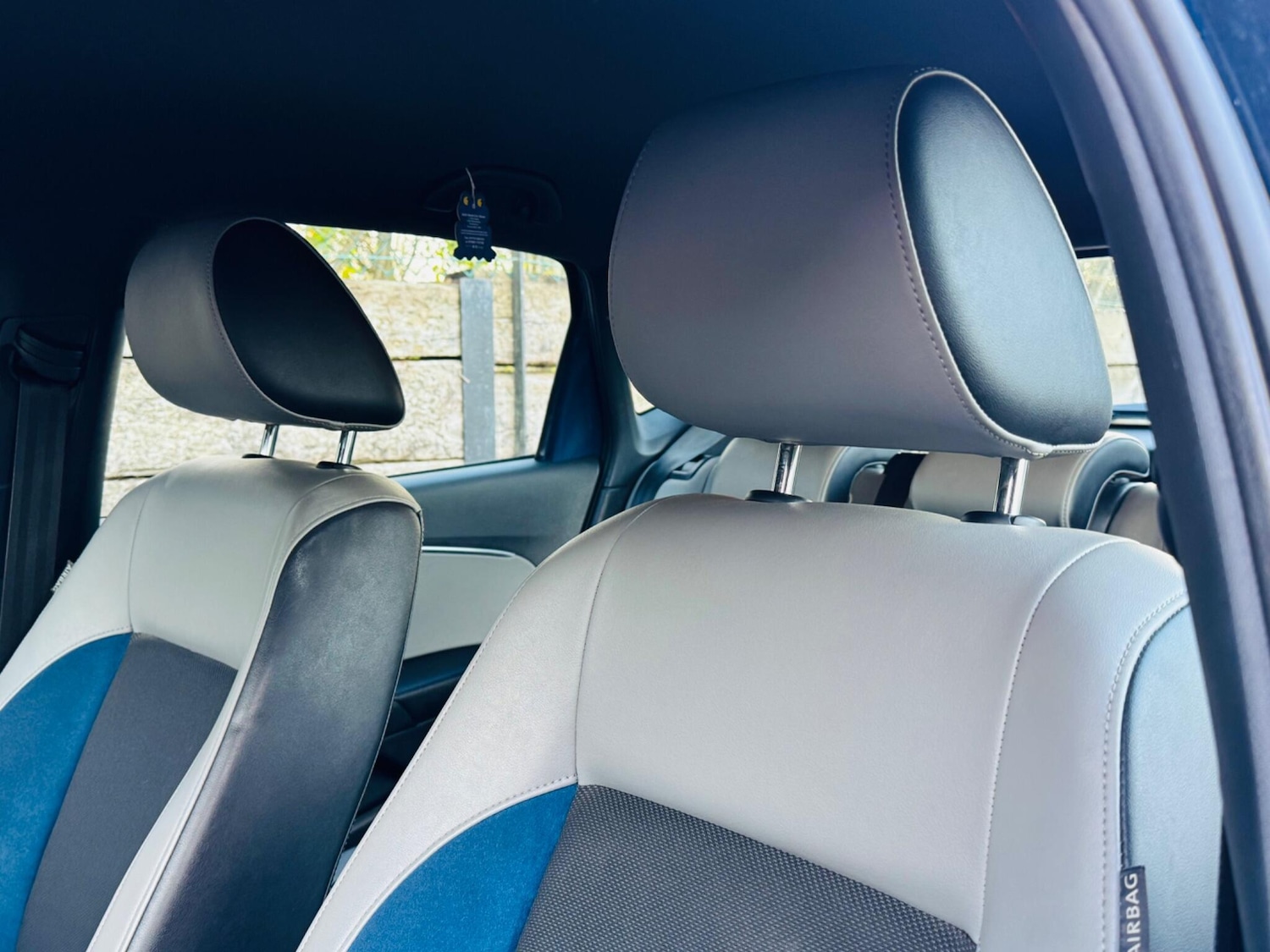 Used Volkswagen Polo 2016 for sale - 76735414: Photo 33