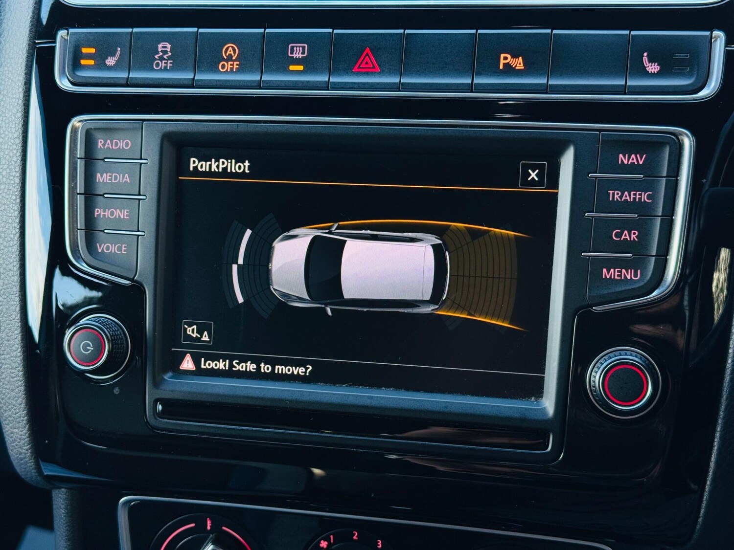 Used Volkswagen Polo 2016 for sale - 76735414: Photo 4