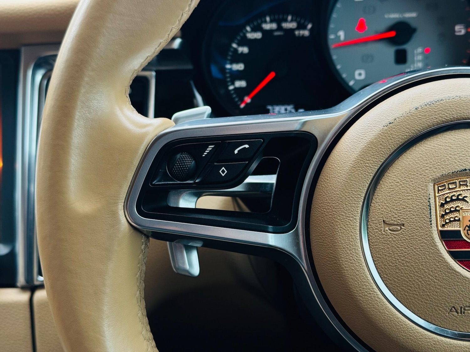 Used Porsche Macan for sale - 76735338: Photo 45